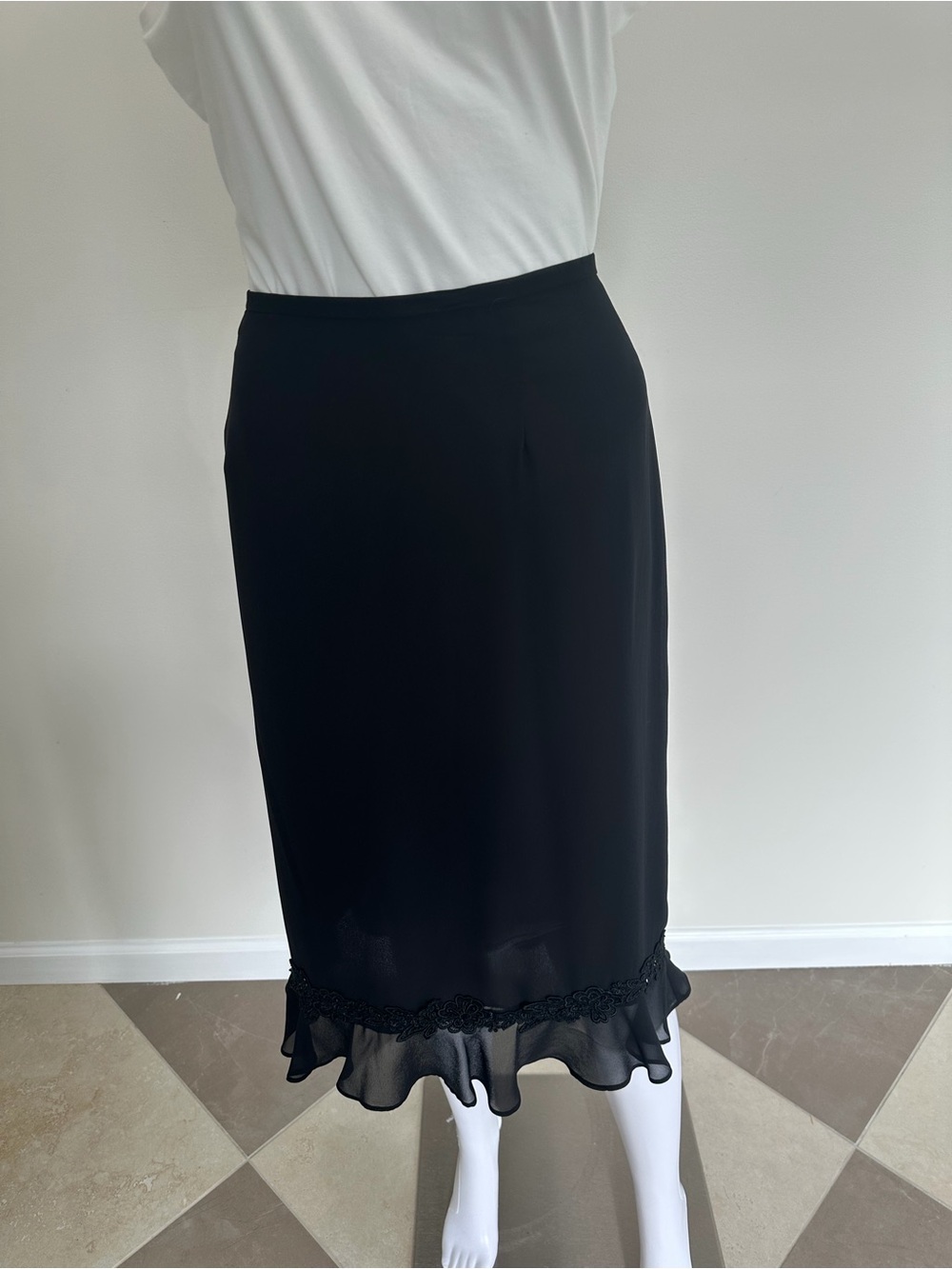 Sandra Darren Black Midi Skirt with Ruffle Hem